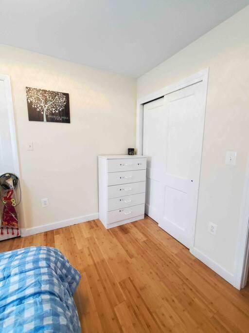 5 Star Room/close To Town Center And Everything/5 Min Walk Metro Privatunterkunft Rockville